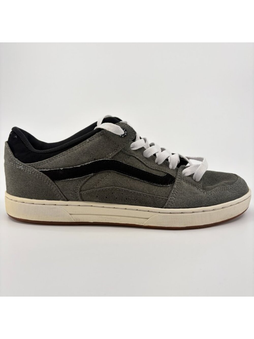 Vans Baxter Low Mens Size 10 Gray Black White Athletic Skateboard Shoes Sneakers
